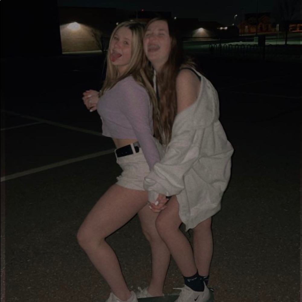 Meet your Posher, Mara